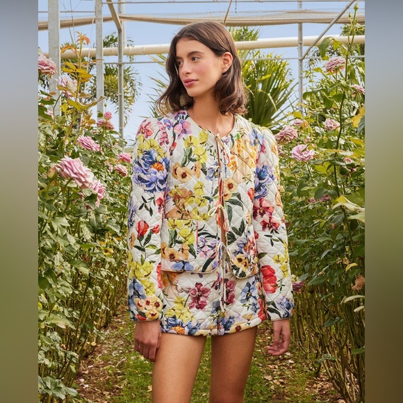 FARM Rio Pants - Farm Rio Off-White Greek Garden Shorts